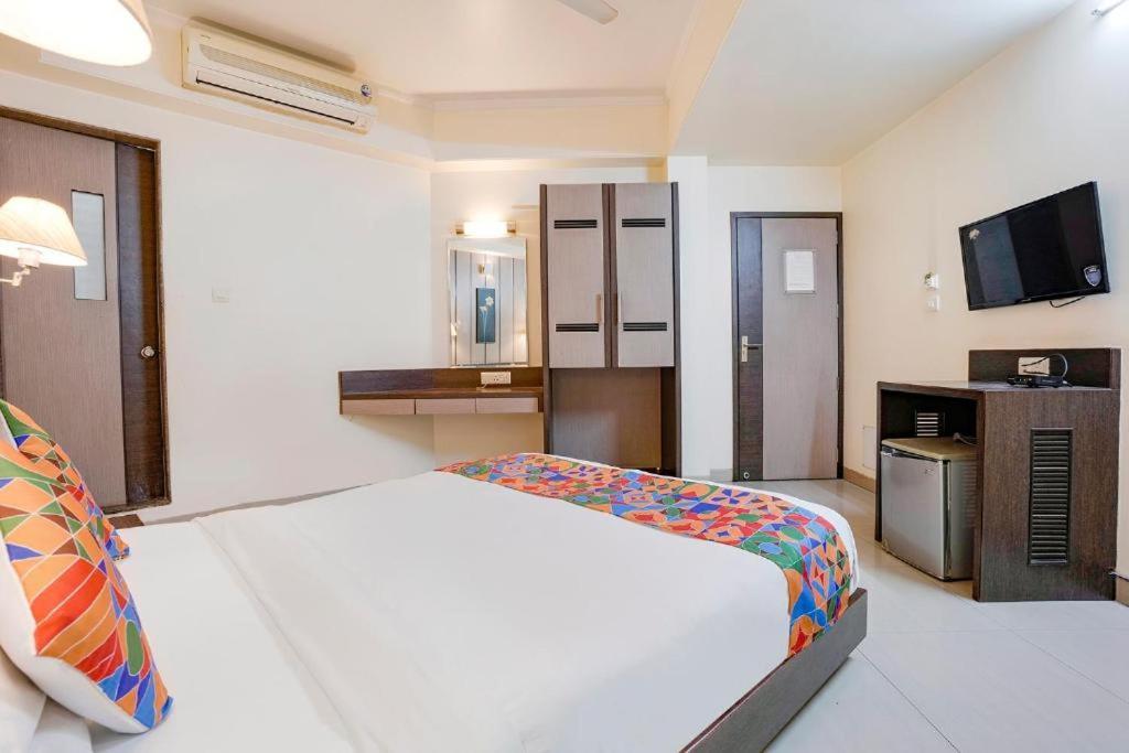 Hotel Gandharva Residency Swargate Pune Exterior foto